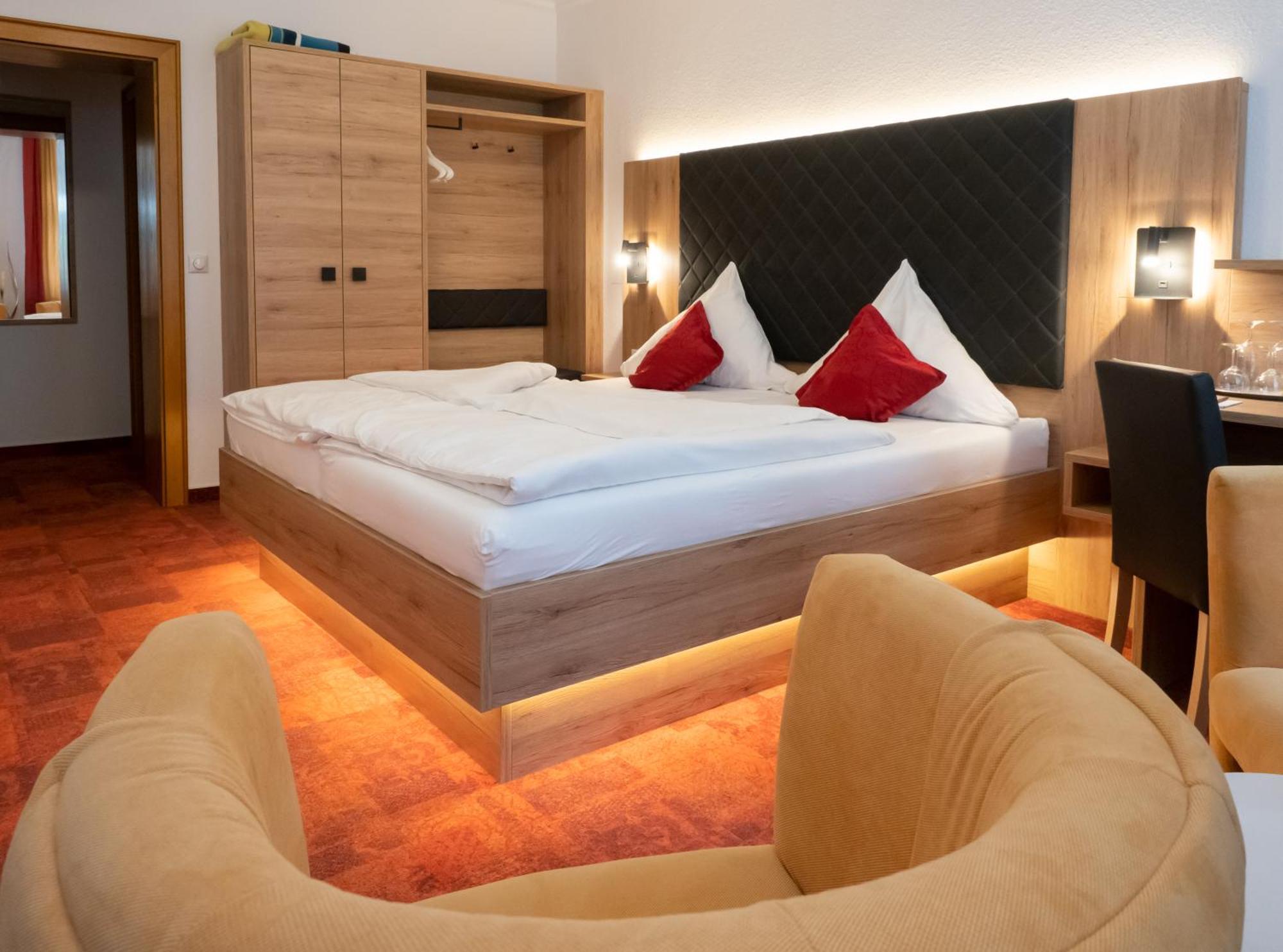 St. Georg Garni Hotel 3*